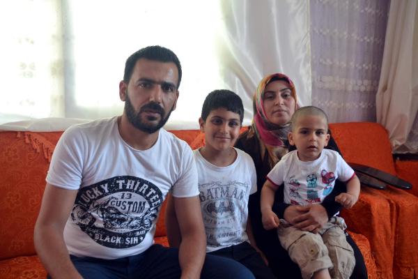 ablasi-canani-kanserden-kaybeden-8-yasindaki-ozgurcan-hayata-tutundu_1133_dhaphoto4.jpg
