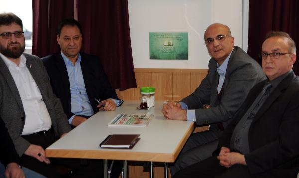almanyada-referandum-tartismasi_8414_dhaphoto1.jpg