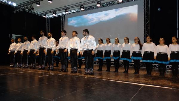 anadolu-folkloru-almanyada-begeni-topladi_6340_dhaphoto4.jpg