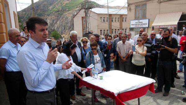askeri-darbeyle-koylerinden-ayrilanlar-38-yil-sonra-pulumurde-yeni-yerlesim-kuracak_8642_dhaphoto10.jpg