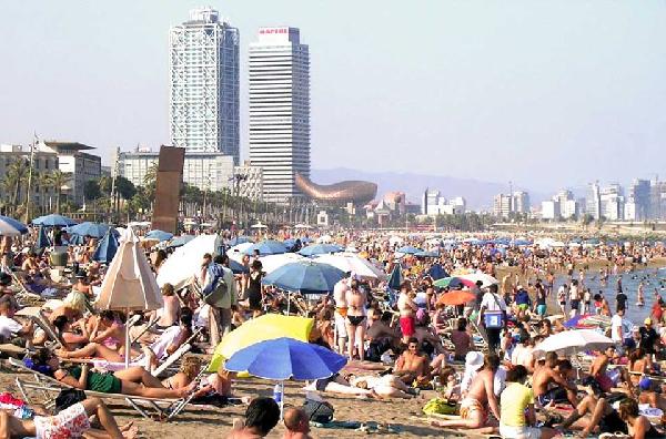 barselonada-turizme-karsi-insan-zinciri_6589_dhaphoto5.jpg