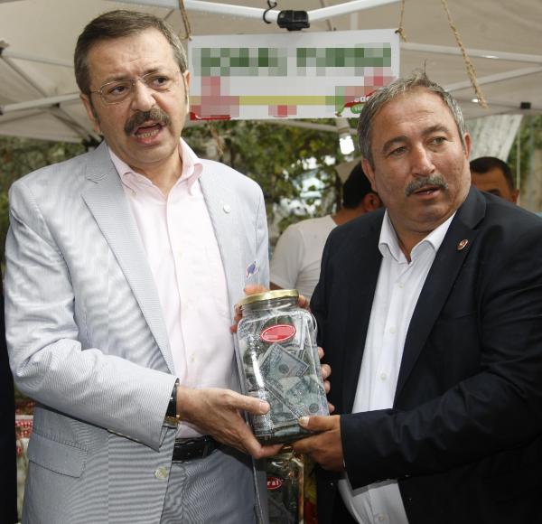 dolarin-tursusunu-kurdular_3940_dhaphoto1.jpg