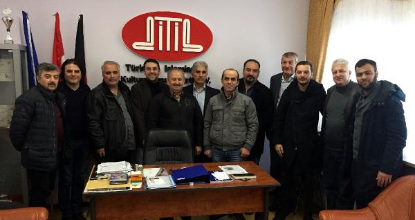 furth-turk-birligi-uc-hilalli-bayragin-yasaklanmasina-itiraz-etti_3141_dhaphoto1.jpg