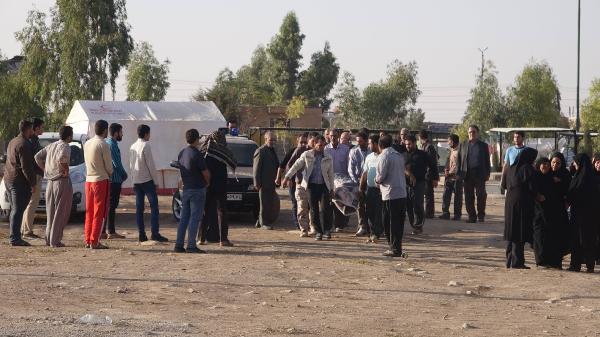 iran-depreminde-olu-sayisi-artiyor_6696_dhaphoto3.jpg
