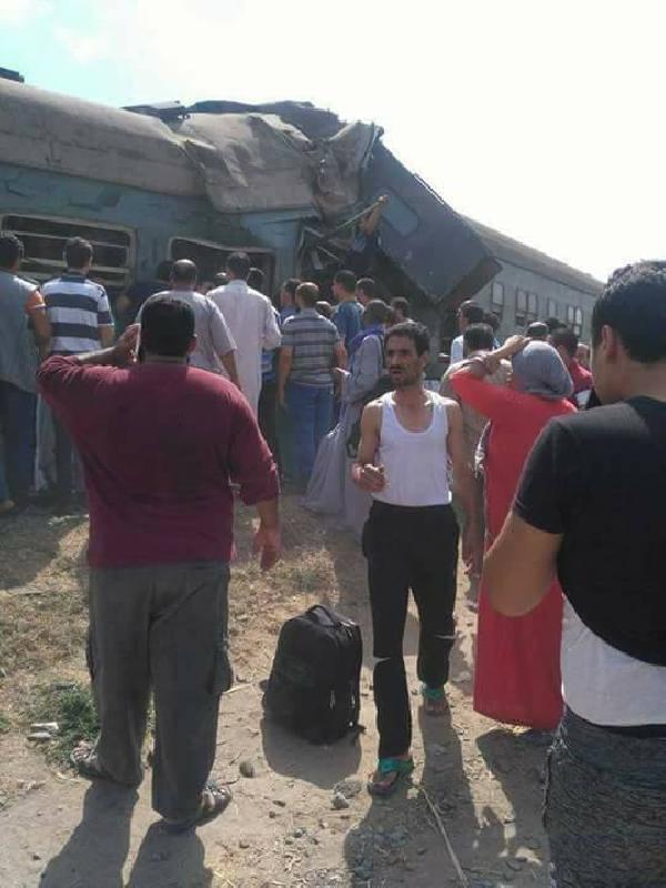 misirda-iki-tren-carpisti-20den-fazla-olu_4968_dhaphoto4.jpg
