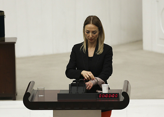 nazli-1-.jpg