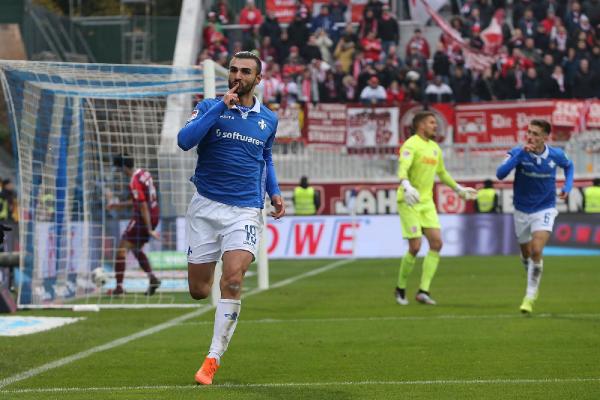 ozel-almanyada-darmstadt-98-formasi-giyen-golcu-futbolcu-serdar-dursun-dhaya-konustu_8886_dhaphoto4.jpg