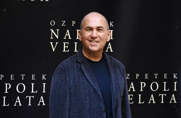 ozpetekin-ilk-gerilim-filminin-tanitimi-romada-yapildi-bana-akdenizli-hitchcock-diyorlar_6810_dhaphoto3.jpg