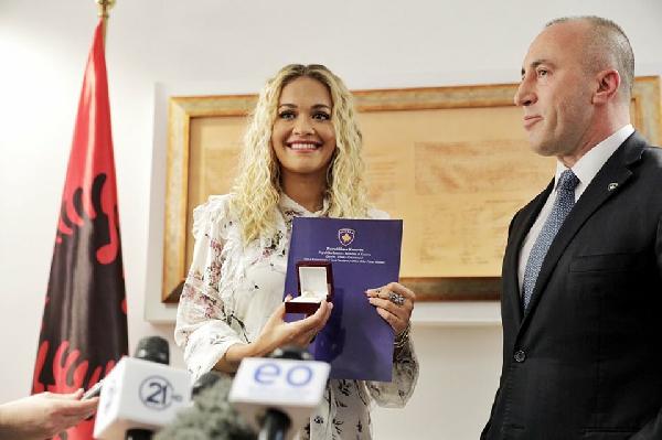 rita-ora-kosovanin-10uncu-bagimsizlik-yildonumunde-konser-verdi_9248_dhaphoto3.jpg