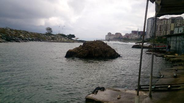 rizede-botu-alabora-olan-balikci-boguldu_2349_dhaphoto2.jpg